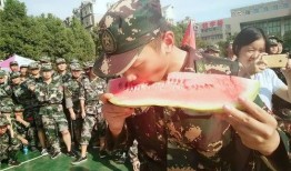 军训 吃瓜,吃瓜群众围观那些搞笑瞬间