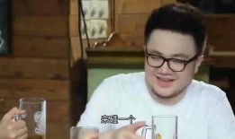 打架路人吃瓜,一场打架引发的“吃瓜”热潮