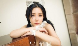 吃瓜少女圆脸壁纸,吃瓜少女壁纸风情