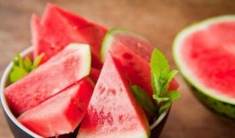 清凉夏日吃瓜,瓜果飘香——畅享夏日美味时光