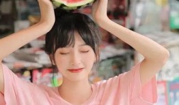 吃瓜图片大全女,揭秘吃瓜图片大全中的女生世界