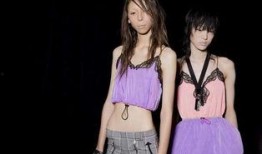 南非模特吃瓜,趣味瞬间走红网络