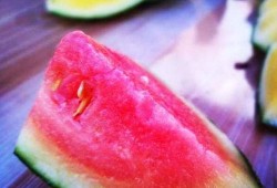 山东景区吃瓜,瓜果飘香，味蕾盛宴