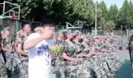 军训 吃瓜,吃瓜群众围观那些搞笑瞬间